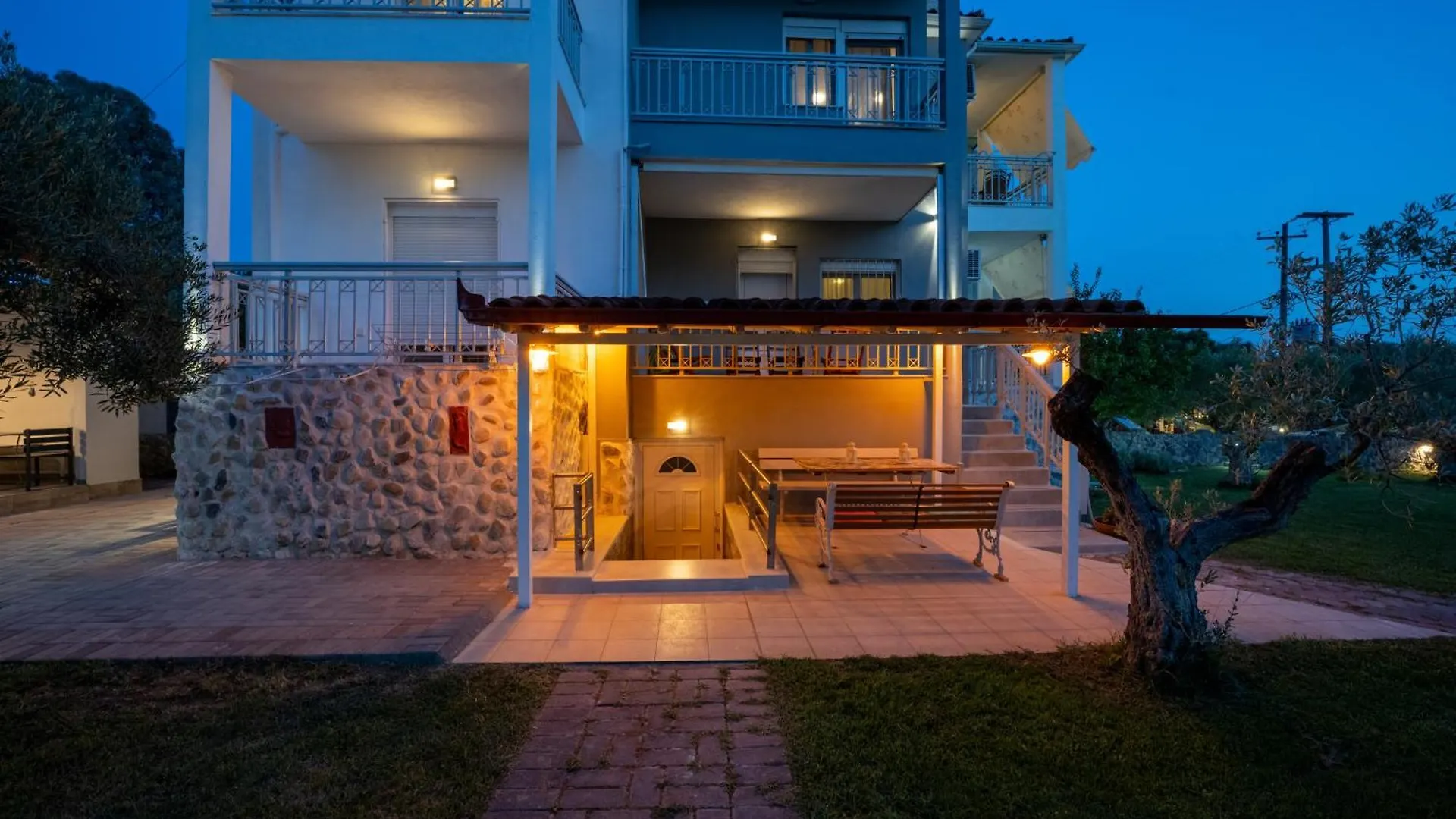 Azure Nikiti Apartment